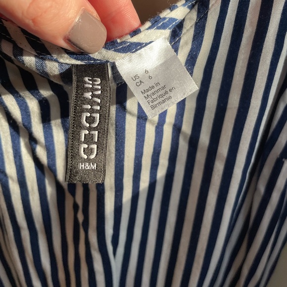 H&M Divided | Blue & White Striped Romper | Size 6/Small - Picture 6 of 8